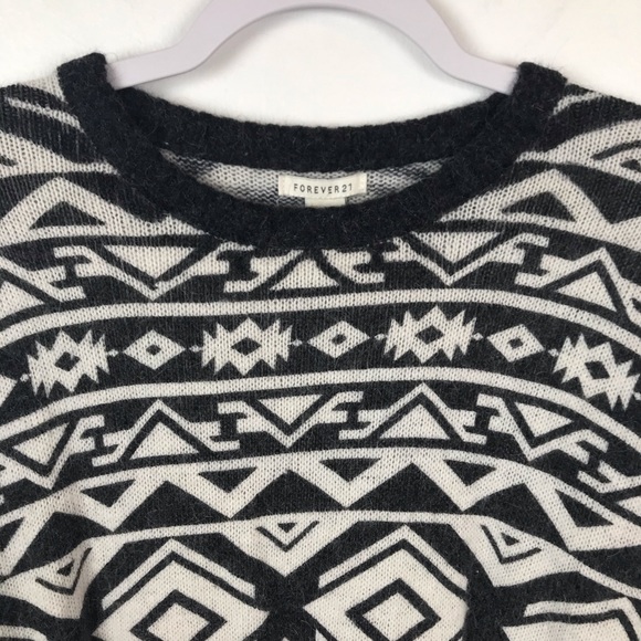Forever 21 Sweater Aztec Angora Rabbit Hair Blend Women Size Medium - Picture 2 of 5